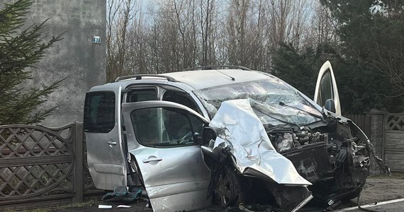 W piątek o godzinie 16 na drodze wojewódzkiej w Libiążu doszło do tragicznego wypadku. Samochód osobowy zderzył się z ciężarówką. Małopolska policja przekazała, że w wyniku wypadku zginął obywatel Ukrainy.