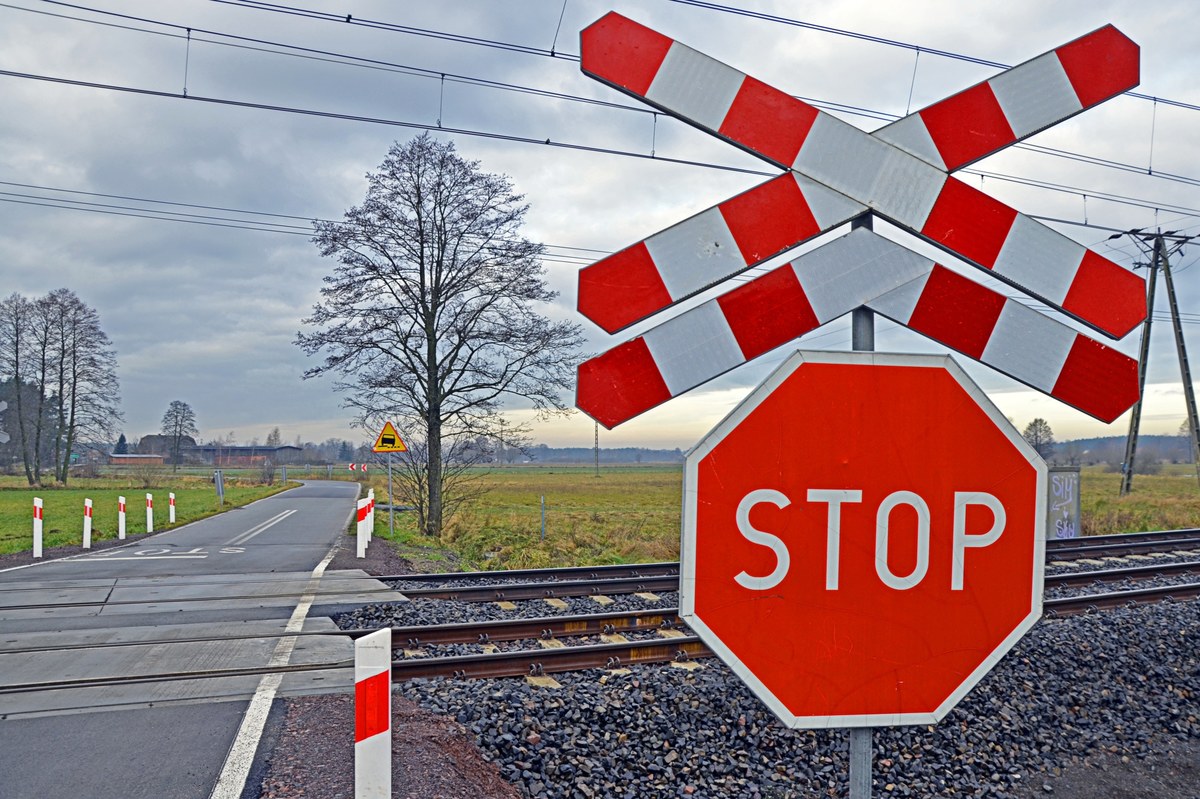 Od niedzieli w całej Polsce zmieni się kolejowy rozkład jazdy. Na Pomorzu - jak zapowiedzieli przedstawiciele SKM i Polregio - zmiany w kursowaniu składów będą niewielkie.
