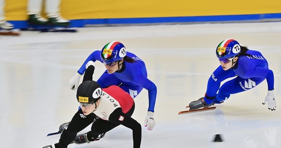 Nikola Mazur wygrała finał B i zajęła szóste miejsce w rywalizacji na 500 metrów podczas drugiego dnia mistrzostw świata w short tracku, które są rozgrywane w Seulu. Dziesiąty na tym dystansie wśród mężczyzn był Łukasz Kuczyński.