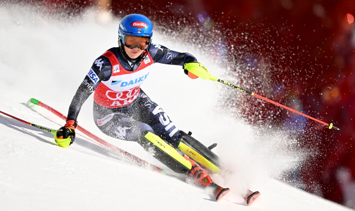 Amerykańska narciarka Mikaela Shiffrin, wygrywając slalom pucharu świata w szwedzkim Aare, poprawiła rekord wszech czasów. To 87. zwycięstwo w karierze Shiffrin. Amerykanka prześcignęła w klasyfikacji wszechczasów legendarnego Szweda Ingemara Stenmarka, który ma na koncie 86 wygranych zawodów.