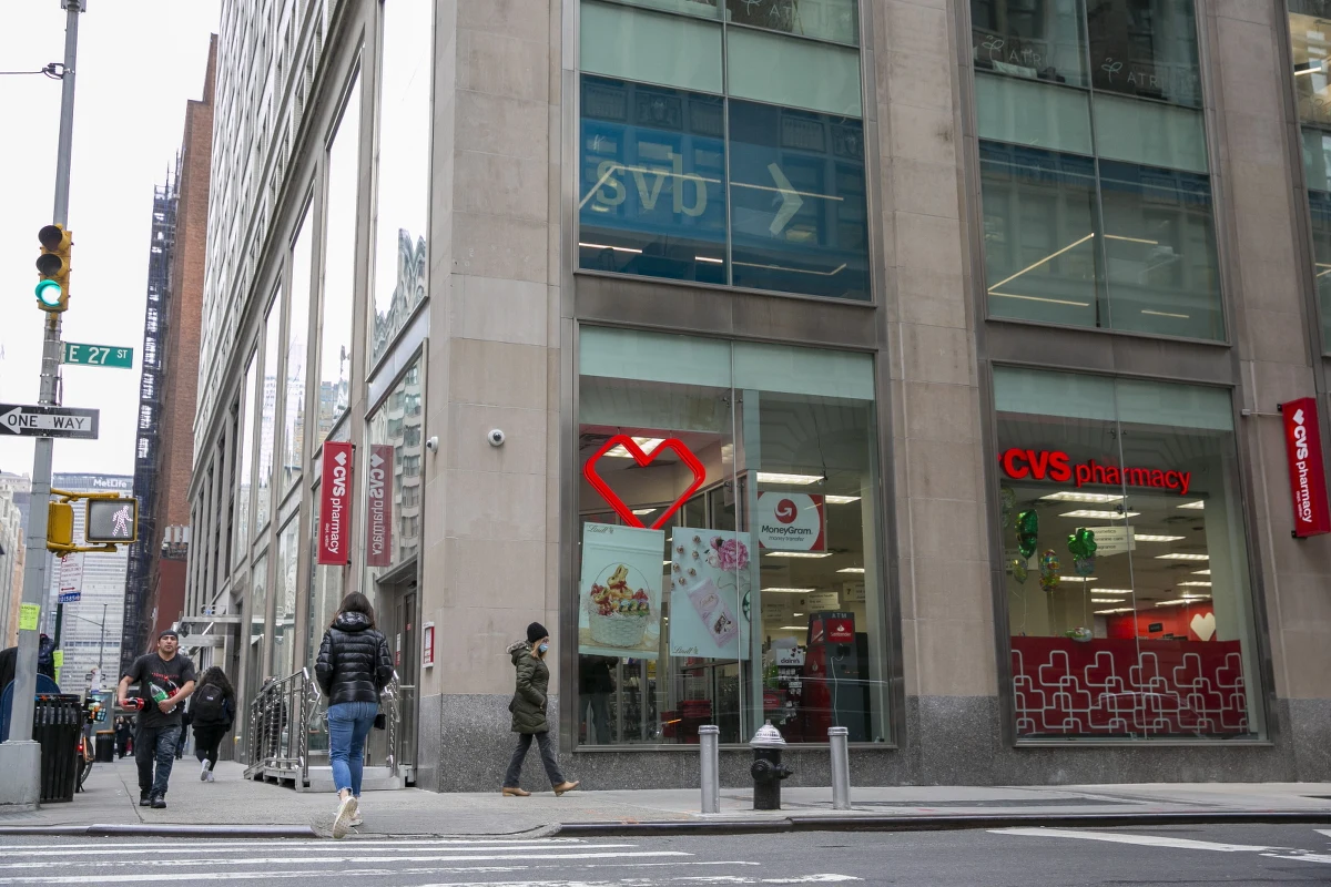 Prezydent USA Joe Biden oświadczył w niedzielę, że jest zdeterminowany aby osoby odpowiedzialne za sytuację, jaka powstała po bankructwie banku SVB "zostały pociągnięte do odpowiedzialności". Dodał, że agendy federalne i regulatorzy bankowości "pilnie rozwiązują" powstałe problemy oraz, że pieniądze podatników nie są zagrożone.