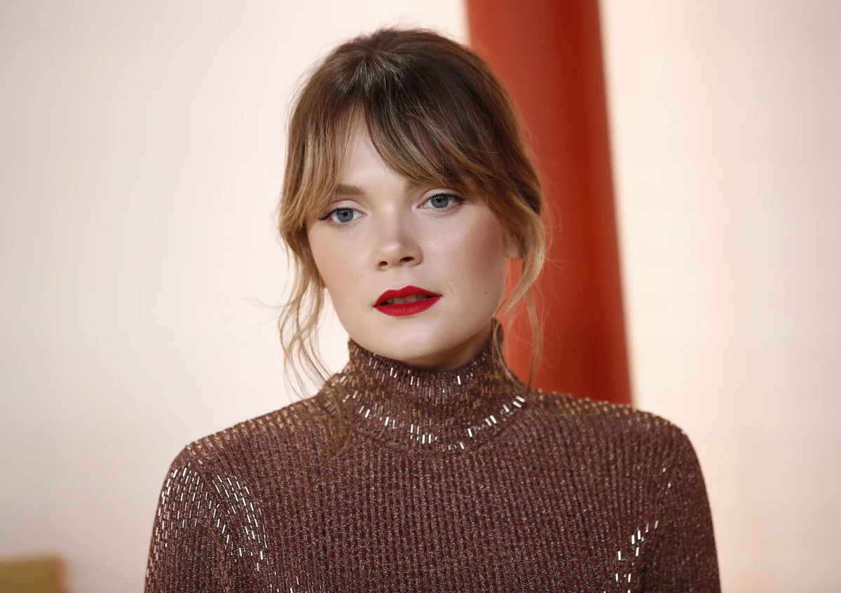 W Dolby Theatre odbyła 95. gala wręczenia Oscarów. W tym roku organizatorzy czerwony dywan zamienili na... szampański. To właśnie na nim pozowała m.in. ekipa "IO".