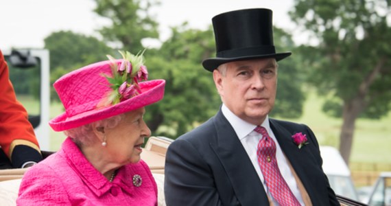 Książę Andrzej jest zrozpaczony, że król Karol nie podzielił się majątkiem, który odziedziczył po Elżbiecie II – podają brytyjskie media. Chodzi o dobra warte 650 milionów funtów.
