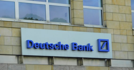 Ponad 5,7 mln zł kary nałożył Prezes UOKiK Tomasz Chróstny na Deutsche Bank Polska za praktykę naruszającą zbiorowe interesy konsumentów - poinformował Urząd Ochrony Konkurencji i Konsumentów.