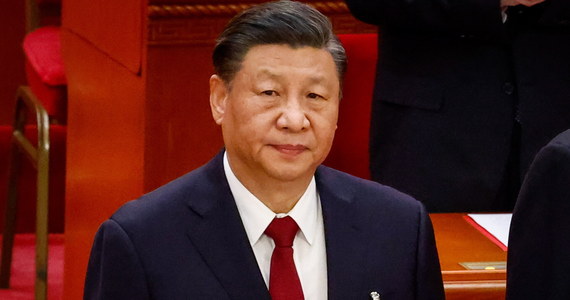 Xi Jinping po raz pierwszy od początku rosyjskiej inwazji na Ukrainę planuje odbyć rozmowę z prezydentem Wołodymyrem Zełenskim - przekazał amerykański dziennik "The Wall Street Journal", powołując się na informacje osób zaznajomionych ze sprawą. Do rozmowy ma dojść prawdopodobnie po wizycie chińskiego przywódcy w Rosji.