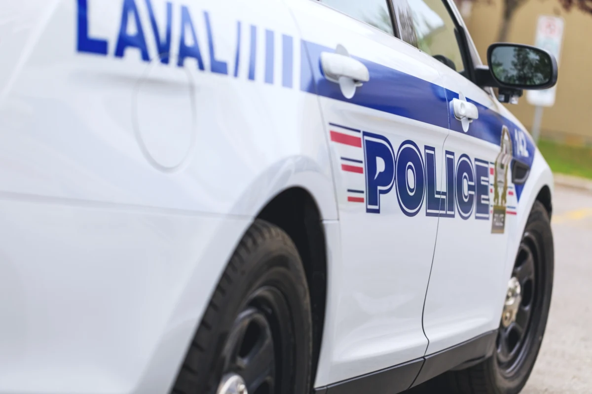 W miejscowości Amqui w prowincji Quebec kierowca furgonetki wjechał w pieszych idących wzdłuż drogi zabijając dwie osoby i raniąc dziewięć. Sprawca uciekł z miejsca wypadku, później sam zgłosił się na policję - podały kanadyjskie media.