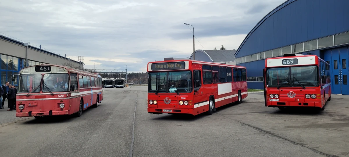 Dwa szwedzkie autobusy przeszły gruntowy remont w krakowskim MPK. To było zamówienie szwedzkich miłośników komunikacji miejskiej. W zamian krakowskie przedsiębiorstwo zyskało inny zabytkowy autobus - Scanię CR111M, która będzie kursować na liniach muzealnych pod Wawelem.

