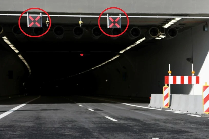 Czerwony "X" nad drogą - albo wiesz co oznacza, albo tracisz prawo jazdy