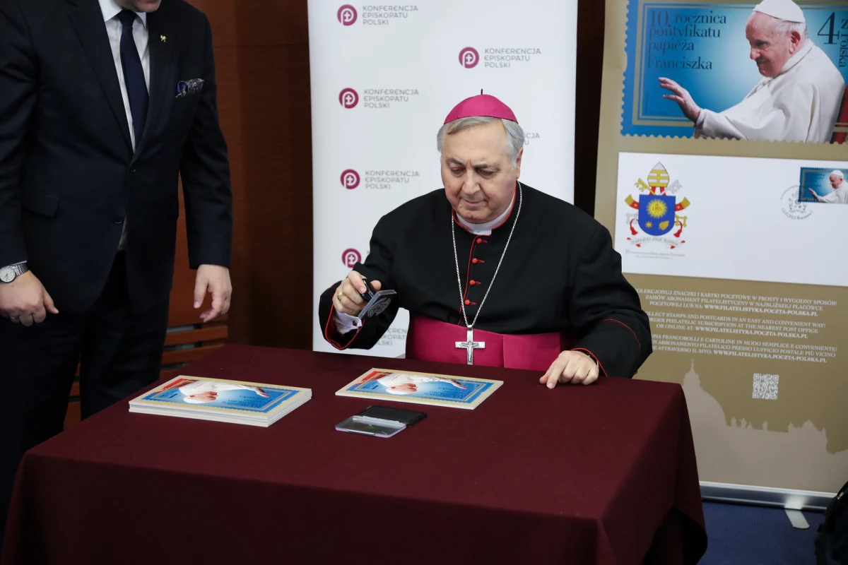 Abp Salvatore Pennacchio w środę zakończył misję nuncjusza apostolskiego w naszym kraju - poinformowała w komunikacie Nuncjatura Apostolska w Polsce. 