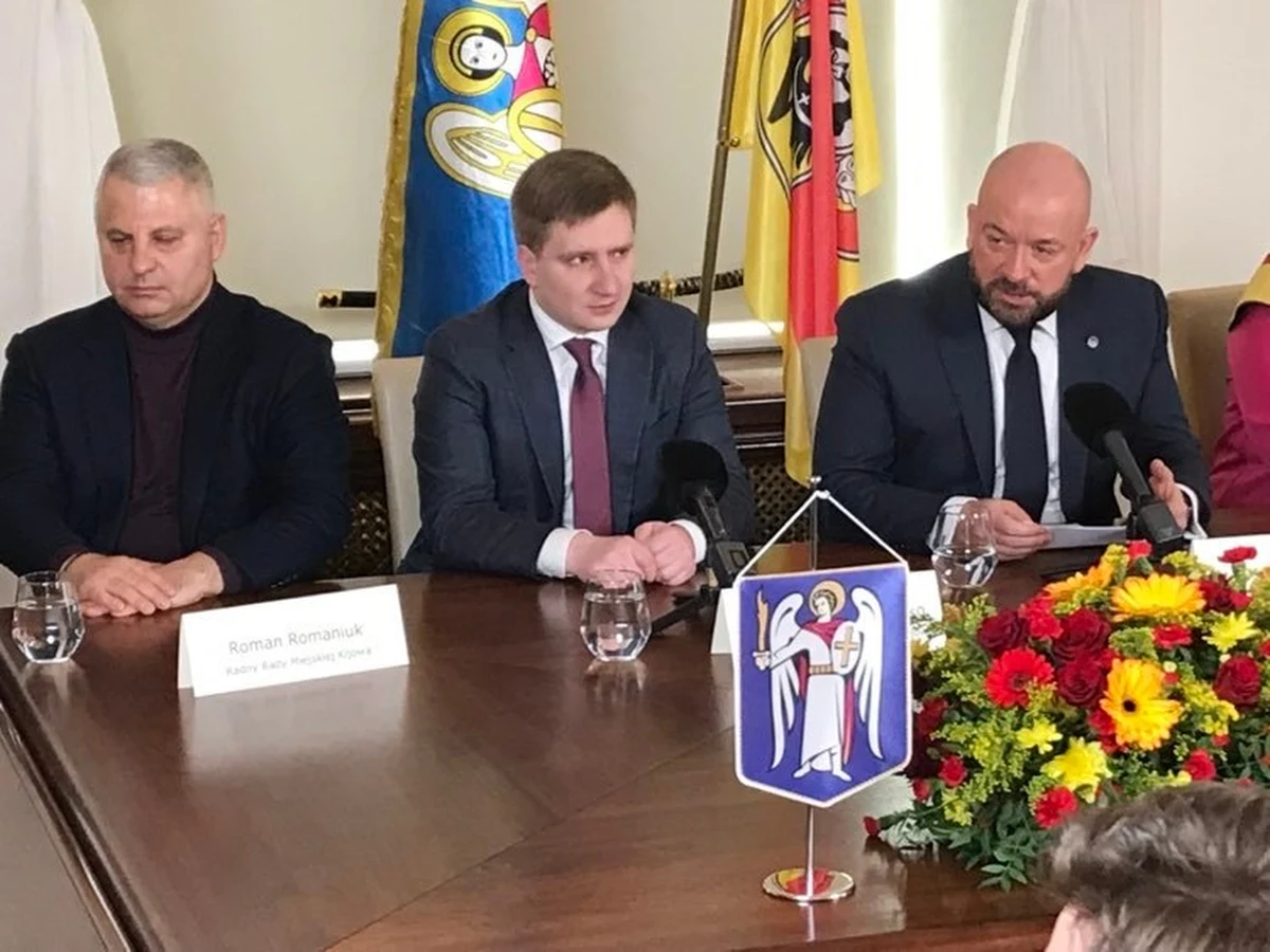 ​Współpracę w zakresie ekonomii, rozwoju, transportu publicznego, ochrony środowiska czy edukacji zakłada podpisana dziś (15.03) umowa partnerska pomiędzy Wrocławiem a Kijowem.