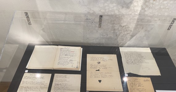 To rzadkość, żeby rękopisy można było zobaczyć ze względu na ich "kruchość". Niepowtarzalna okazja pojawiła się w Muzeum Czechowicza w Lublinie. To z powodu 120 rocznicy urodzin największego poety pochodzącego z miasta.   