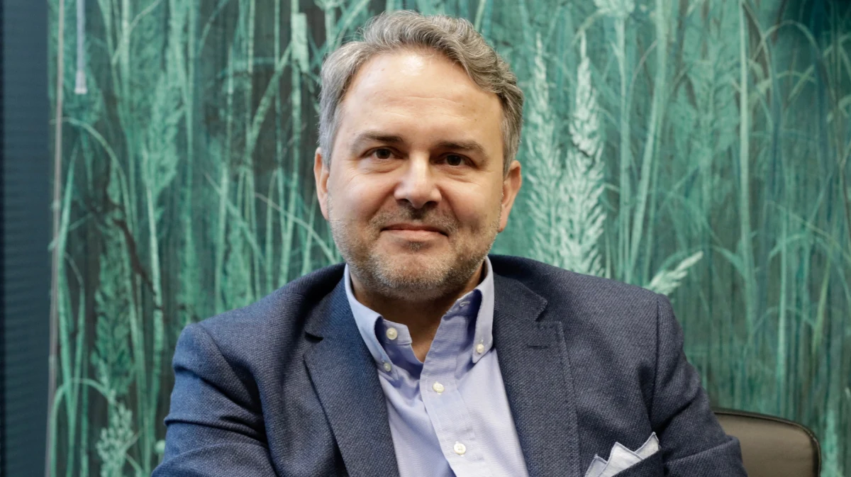 "Takich grup w naszym kraju na pewno jest więcej" - mówił RMF FM były szef Agencji Wywiadu Grzegorz Małecki. W ten sposób skomentował rozbicie przez ABW siatki szpiegowskiej, która monitorowała transporty z pomocą wojskową dla Ukrainy i - wiele na to wskazuje - prowadziła przygotowania do działań dywersyjnych. Rozmówca dziennikarza RMF FM Krzysztofa Zasady twierdził, że podejrzani mogli zbierać bardzo istotne dane.