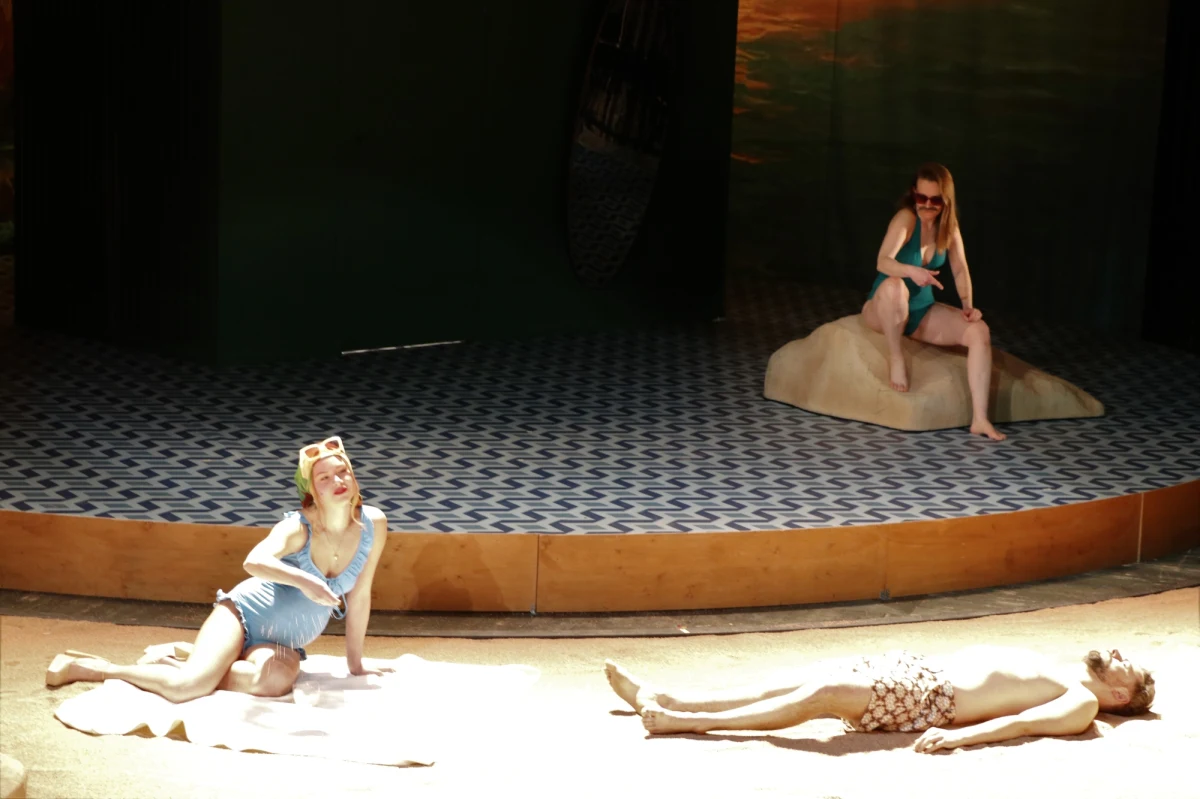 Kolejna premiera w Teatrze Starym w Krakowie. Od piątku na scenie zagości "Genialna Przyjaciółka". Spektakl powstał na podstawie powieści i literackiego bestselleru autorstwa Eleny Ferrante.