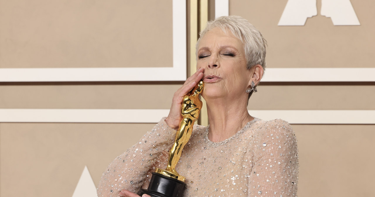 Jamie Lee Curtis po niemal 50 latach w branży filmowej otrzymała swojego pierwszego Oscara. Aktorka została doceniona za rolę drugoplanową w filmie "Wszystko wszędzie naraz". Gdy emocje po ceremonii opadły, Curtis udzieliła wywiadu, w którym powiedziała, że jej statuetka ma zaimki "they/them".