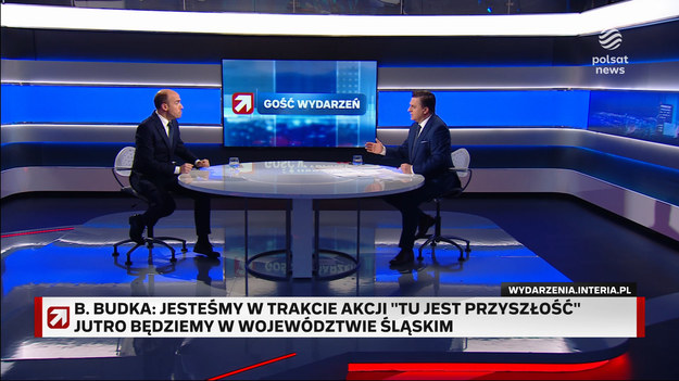 - Jeżeli dzisiaj żyłby Jan Paweł II i zobaczyłby umownego Mejzę ze swoim wizerunkiem, to czy on byłby dumny? - pytał Borys Budka prowadzącego Bogdana Rymanowskiego. - Wiem o czym mówił Jan Paweł II. O solidarności, kwestiach zjednoczenia Europy. Jan Paweł II cenił pracę drugiego człowieka, mówił o różnorodności. Szanował mniejszości. Zaprzeczeniem nauki Jana Pawła II jest dzisiejsza Zjednoczona Prawica, ksenofobiczna, zamknięta, atakująca mniejszości - ocenił lider Platformy Obywatelskiej.- Dzisiejszy PiS jest ostatnią formacją, która ma prawo odwoływać się do społecznej nauki Kościoła czy też do samego Jana Pawła II - kontynuował w programie "Gość Wydarzeń".