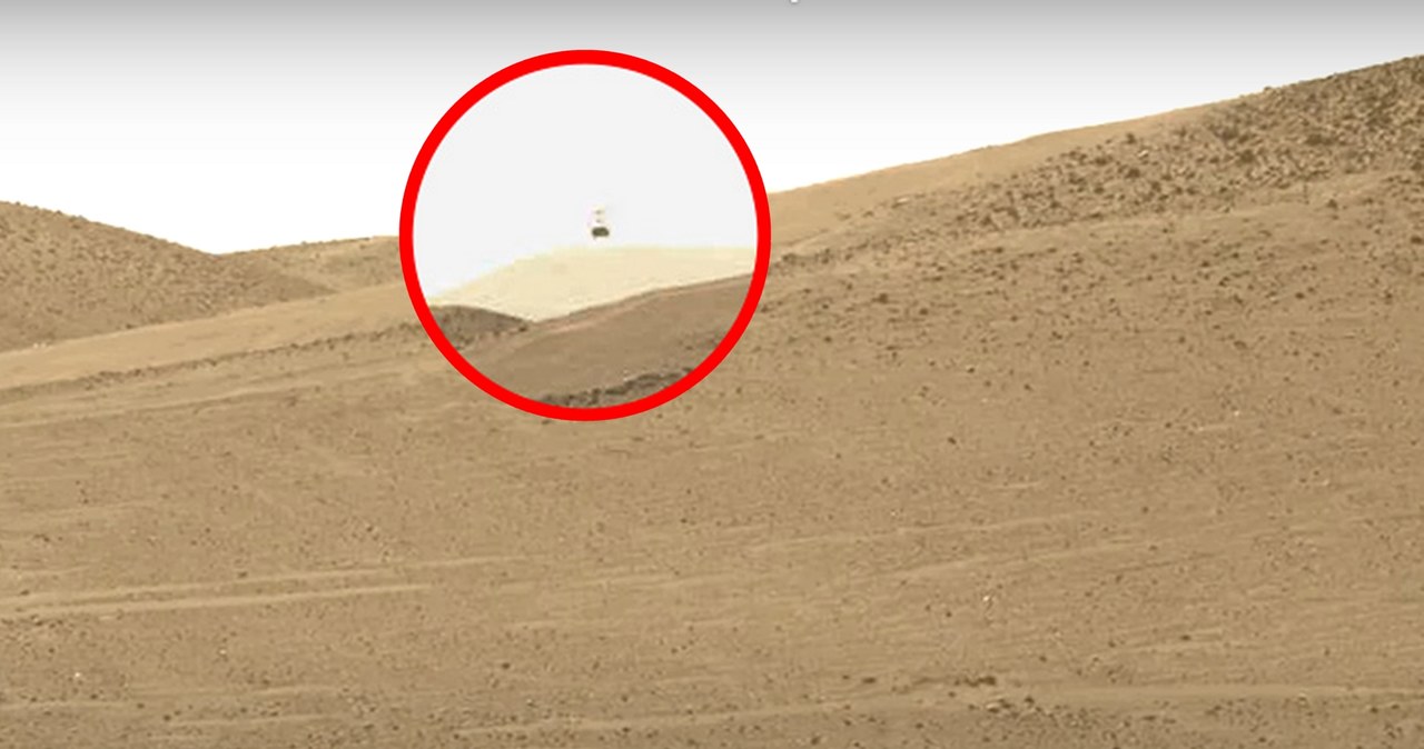 Pierwszy w historii dron na Marsie o nazwie Ingenuity odnosi spektakularne sukcesy. W trakcie 47. lotu łazik sfotografował go w tle z górami.