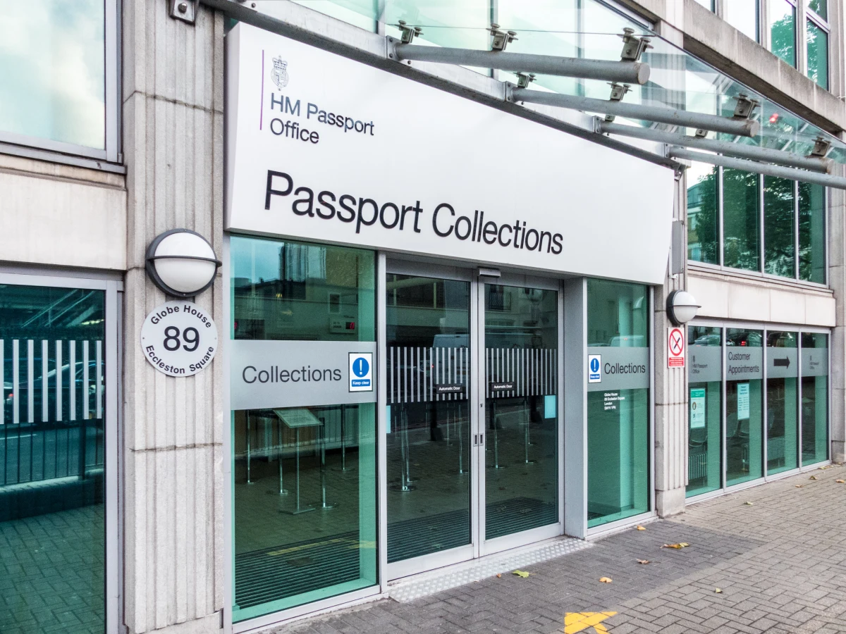 ​Większość pracowników brytyjskich biur paszportowych rozpocznie w kwietniu pięciotygodniowy  strajk - poinformował związek zawodowy usług publicznych i komercyjnych(PCS).