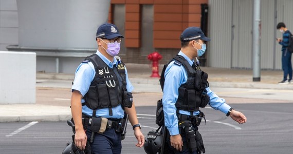 Narodowa policja bezpieczeństwa Hongkongu aresztowała dwóch mężczyzn za posiadanie książek dla dzieci, które władze uznały za wywrotowe –poinformował w czwartek "The Guardian"