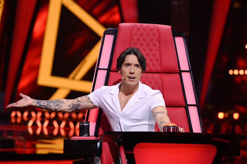 Niezwykle skromna i cicha Kinga Kipigroch zaskoczyła potężnym głosem śpiewając w "The Voice Kids" jeden z największych światowych przebojów! Czy jesteśmy świadkami narodzin nowej gwiazdy na miarę Celine Dion? 