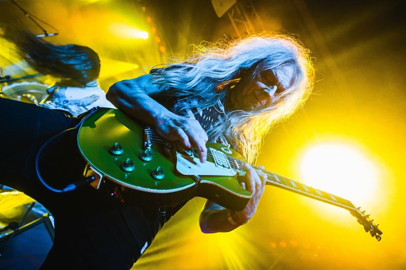 Wojciech Hoffmann, 68-letni gitarzysta i lider metalowej grupy Turbo, trafił do szpitala w związku z planowanym wcześniej zabiegiem. Muzyk zapewnia, że zaplanowane koncerty w ramach obchody 40-lecia zespołu nie są zagrożone.