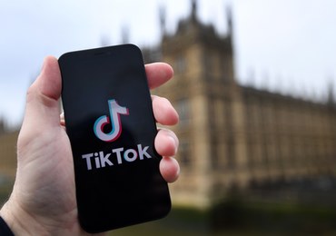 Brytyjscy ministrowie usuwają Tik-Toka ze służbowych telefonów