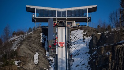 Groźny upadek na mamucie w Vikersund. "Najkrótszy skok w lotach" [WIDEO]