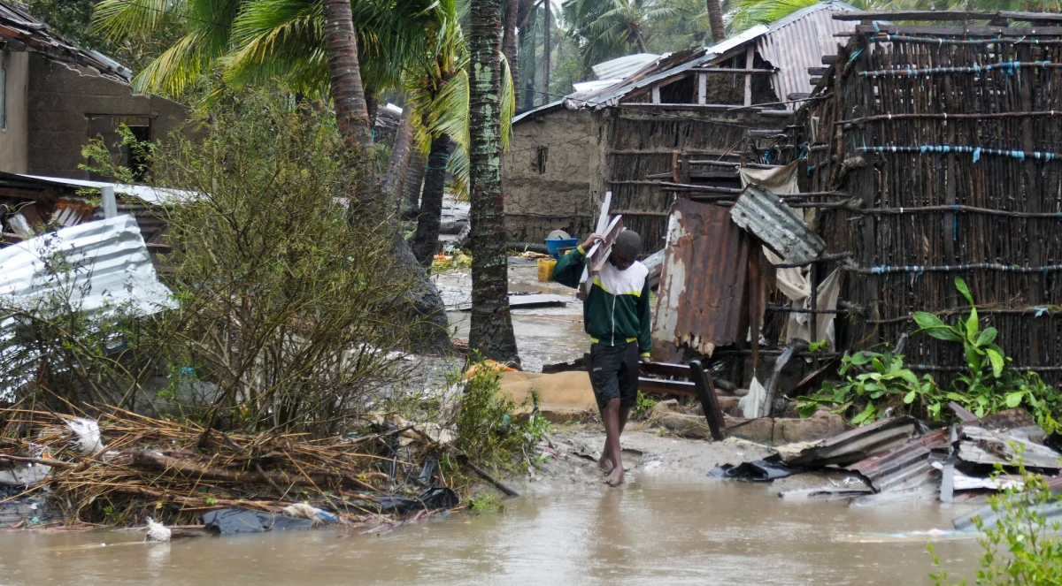 Policjanci oraz żołnierze w Malawi kolejny dzień szukają ofiar cyklonu Freddy zasypanych błotem i skałami - poinformowała agencja Reutera. W wyniku naturalnego kataklizmu zginęło w krajach południowego wschodu Afryki zginęło ponad 500 osób. 