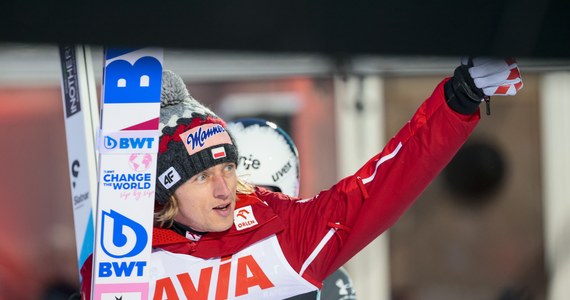 Dawid Kubacki zajął ósme miejsce w sobotnim konkursie Pucharu Świata w lotach narciarskich w norweskim Vikersund. Wygrał lider cyklu Norweg Halvor Egner Granerud, który umocnił się też na prowadzeniu w turnieju Raw Air.