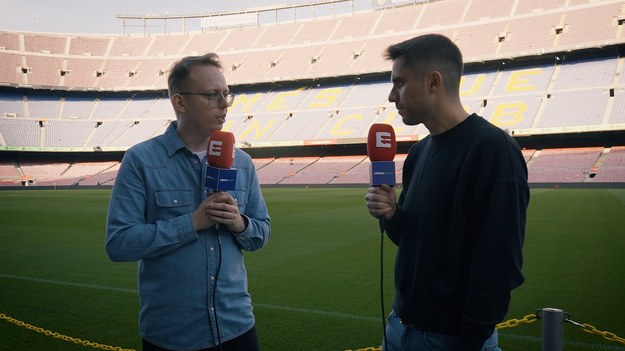 Transmisja meczu FC Barcelona - Real Madryt w Eleven Sports 1. Początek w niedzielę o godzinie 20:55. Studio przedmeczowe rozpocznie się o godzinie 17:00.
