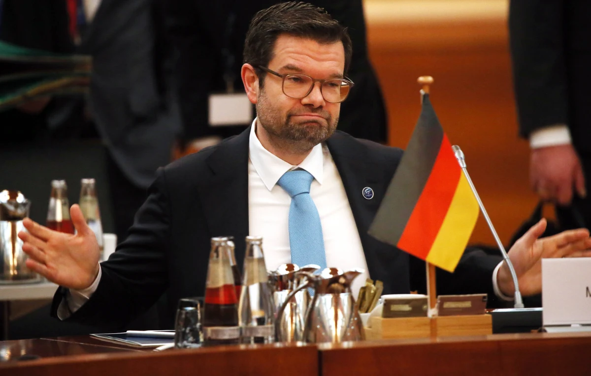 "Jeśli prezydent Rosji Władimir Putin przyjedzie do Niemiec, natychmiast go aresztujemy" - zapewnił w rozmowie z dziennikiem "Bild am Sonntag" niemiecki minister sprawiedliwości Marco Buschmann.