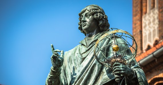 ​Około 140 eksponatów zgromadzono na jubileuszowej wystawie "Czas i praca Kopernika", przygotowanej przez Muzeum Warmii i Mazur w związku z 550. rocznicą urodzin wielkiego astronoma. Będzie ona prezentowana od 21 marca do końca września w olsztyńskim zamku.