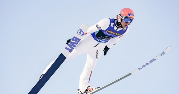 Dawid Kubacki nie wystartuje w dzisiejszym konkursie na mamucie w Vikersund. O sprawie poinformował Polski Związek Narciarski. Decyzja polskiego skoczka oznacza, że Kryształową Kulę w tym sezonie zdobędzie Norweg Halvor Egner Granerud.