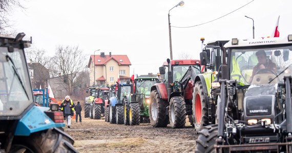 Ulicami Szczecina przez kilka godzin w poniedziałek (20 marca) będzie przejeżdżać kolumna traktorów. Kierowcy muszą się liczyć z utrudnieniami.