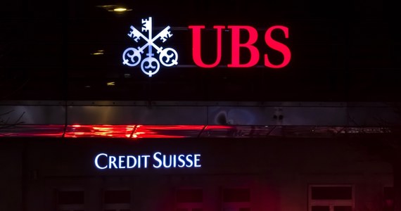 Bank UBS przejmie Credit Suisse - poinformowały władze Szwajcarii. Bank centralny ma dostarczyć "istotną ilość środków" do połączonego banku. 