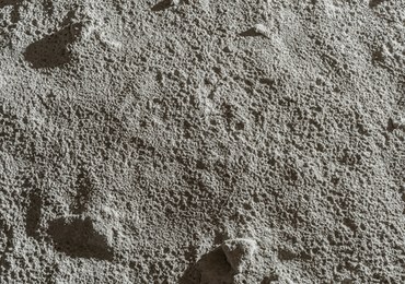 Jest dwa razy mocniejszy, mógłby być wytwarzany poza Ziemią. Specjaliści stworzyli "kosmiczny" beton