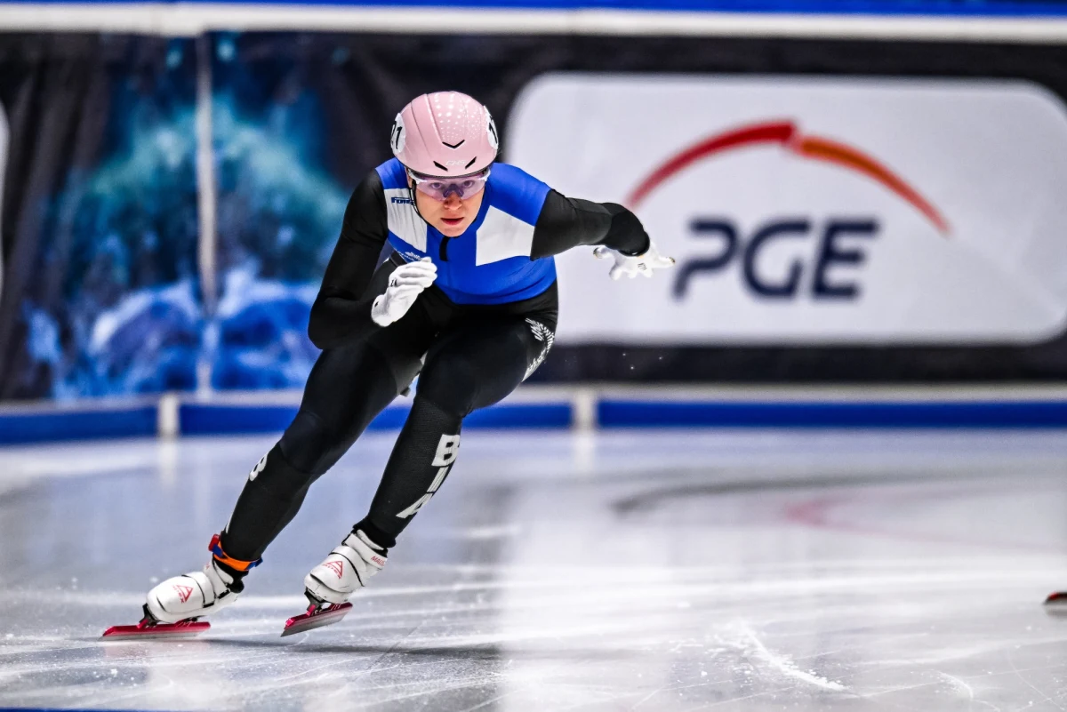 ​Natalia Maliszewska była najlepszą zawodniczką mistrzostw Polski w short tracku w Gdańsku. Łyżwiarka Juvenii Białystok triumfowała w czterech konkurencjach - w sobotę na 500 m i w sztafecie mieszanej na 2000 m, natomiast w niedzielę na 1000 m oraz w sztafecie na 3000 m.