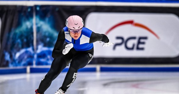 ​Natalia Maliszewska była najlepszą zawodniczką mistrzostw Polski w short tracku w Gdańsku. Łyżwiarka Juvenii Białystok triumfowała w czterech konkurencjach - w sobotę na 500 m i w sztafecie mieszanej na 2000 m, natomiast w niedzielę na 1000 m oraz w sztafecie na 3000 m.