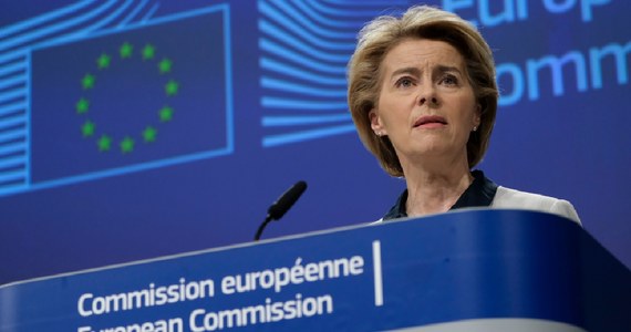 "Miliony ludzi straciły dach nad głową i nadal mieszka w namiotach" - powiedziała Ursula von der Leyen cytowana przez agencję AP. Szefowa Komisji Europejskiej zapowiedziała w poniedziałek, że UE zamierza przekazać Turcji miliard euro na walkę ze skutkami tragicznego trzęsienia ziemi, które nawiedziło kraj 6 lutego. Osobna pula środków zostanie również przekazana na pomoc Syrii.