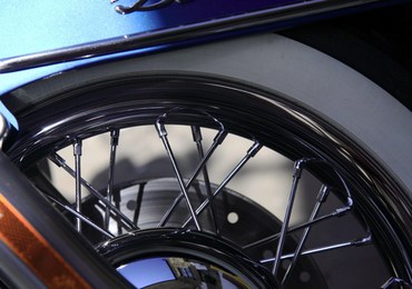 W jak wiosna, M jak motocykl. O czym pamiętać na drodze? 