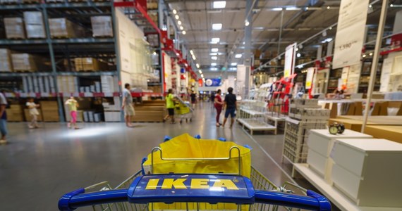 IKEA wycofuje z rynku grę łowienie rybek BLÅVINGAD. Jak podała w komunikacie prasowym sieć, powodem jest ryzyko zadławienia.