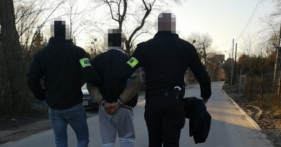 Ponad 12 kg środków odurzających o czarnorynkowej wartości blisko 450 tys. zł przejęli policjanci z Wrocławia. Zatrzymano trzech mężczyzn.     

