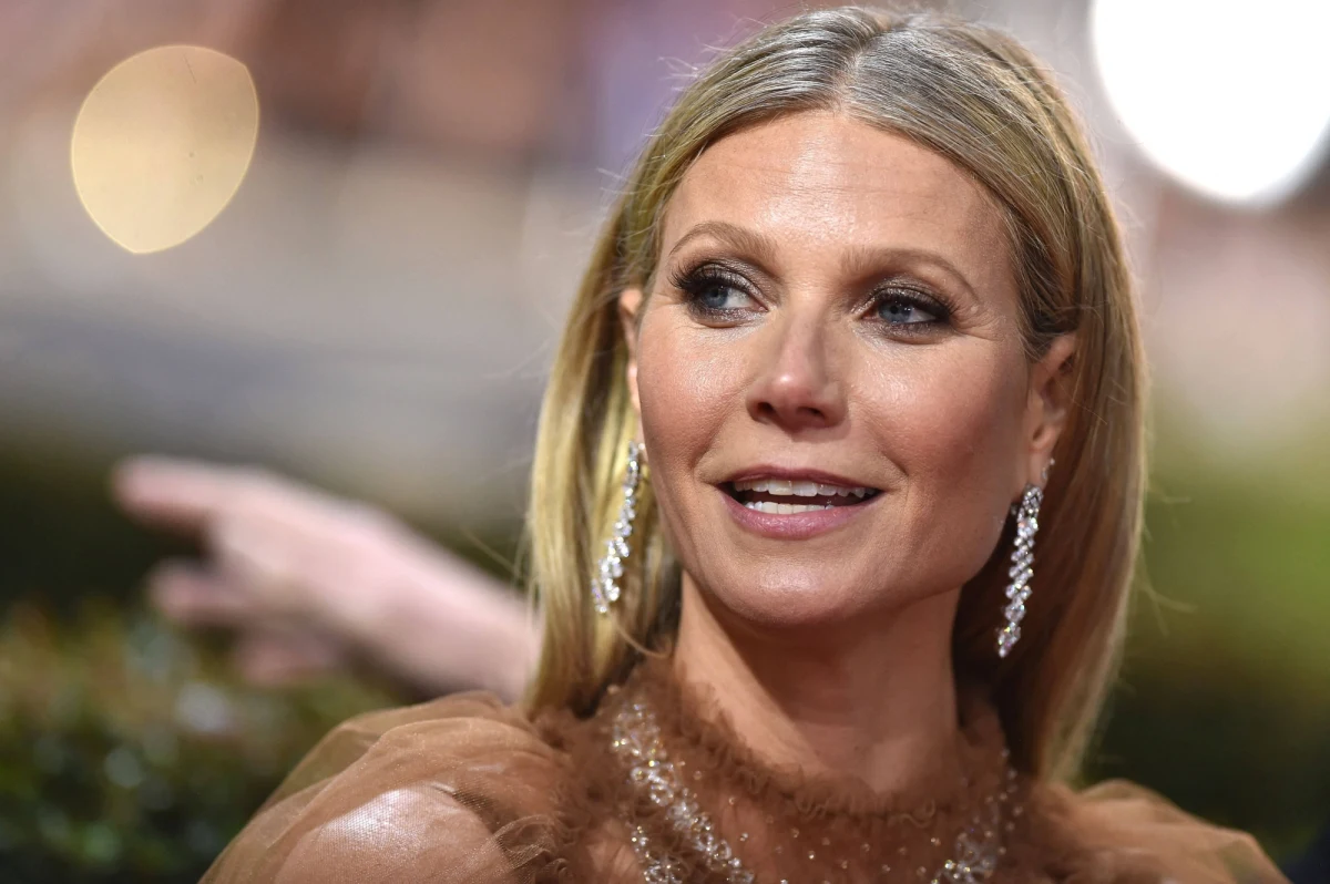 Ruszył proces Gwyneth Paltrow, oskarżonej o spowodowanie w 2016 roku wypadku na stoku w luksusowym kurorcie Park City w Deer Valley w stanie Utah. Aktorka miała uderzyć w innego narciarza i odjechać. Terry Sanderson, który utrzymuje, że jest poszkodowanym, domaga się 300 tysięcy dolarów. 