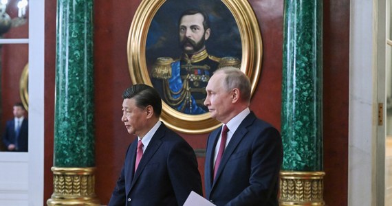 Putin oświadczył po rozmowie z przywódcą Chin Xi Jinpingiem, że chińska propozycja rozwiązania „kryzysu ukraińskiego” mogłaby się stać podstawą do zakończenia walk – przekazała agencja Reutera. Plan Pekinu nie wspomina o wycofaniu rosyjskich wojsk z Ukrainy.