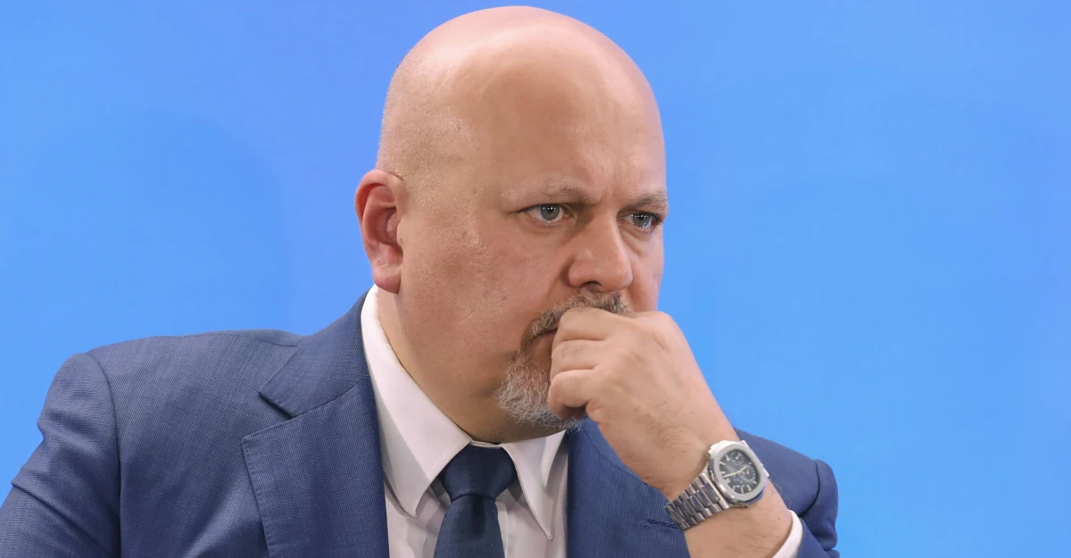 Prokurator Międzynarodowego Trybunału Karnego (MTK) w Hadze Karim Khan powiedział CNN, że Federacja Rosyjska nie tylko deportuje ukraińskie dzieci, ale traktuje je jako "łupy wojenne". 