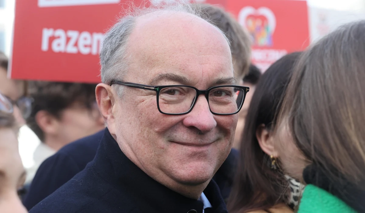 Start opozycji w wyborach parlamentarnych w dwóch blokach, Lewicy z KO i PSL z Polską 2050, daje - według wstępnych danych - zwycięstwo PiS. W związku z tym jesteśmy od tego jak najdalej - mówił lider Nowej Lewicy Włodzimierz Czarzasty. 