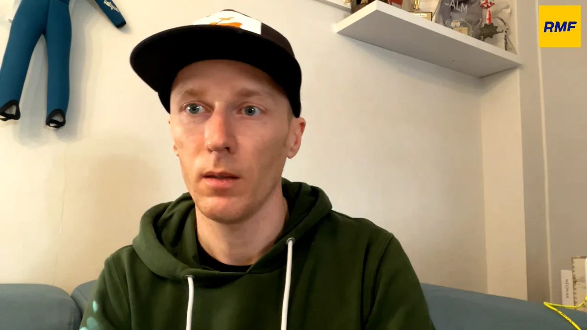 Nieco ponad tydzień temu w Zakopanem Stefan Hula ogłosił zakończenie długiej sportowej kariery. Skoczek narciarski długo czekał na swój moment. Niejednokrotnie krytykowany przez kibiców cierpliwie i wytrwale nad sobą pracował. Ma w dorobku olimpijski medal w drużynie. Indywidualnie nigdy nie stał na podium a od ogromnego sukcesu dzielił go tylko jeden skok. „Czy gryzie mnie ten konkurs indywidualny ze skoczni normalnej? Coraz mniej. Im częściej o tym mówię, to łatwiej mi to przychodzi i już się tak nie denerwuję”- mówi Hula w rozmowie z RMF FM. 