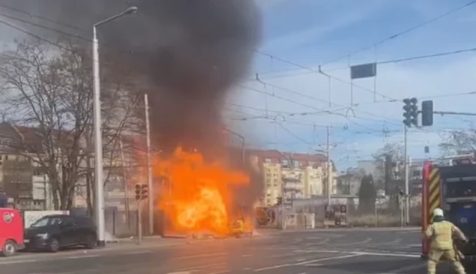 Pożar gazociągu w Niemczech. "Słup ognia" i eksplozje w centrum miasta