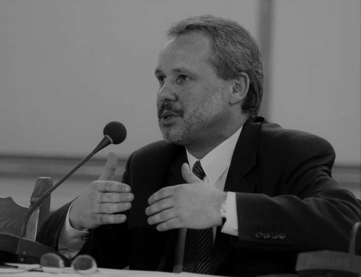 W środę w wieku 65 lat zmarł Andrzej Zarębski - był m.in. działaczem opozycji demokratycznej czasów PRL, współzałożycielem Niezależnego Zrzeszenia Studentów, rzecznikiem rządu Jana Krzysztofa Bieleckiego oraz posłem na Sejm RP.