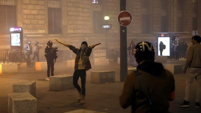 Wystąpienie Macrona nic nie dało. Kolejne starcia protestujących z policją 