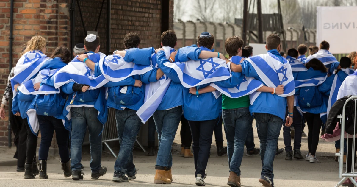 ​Polska i Izrael podpisały umowę o współpracy w zakresie wycieczek zorganizowanych grup młodzieży do naszego kraju - poinformowało Ministerstwo Spraw Zagranicznych. Ustalono kwestie uzbrojonej ochrony, a także zapewniono, że młodzi Izraelczycy podczas wizyt będą poznali także historię Polski.